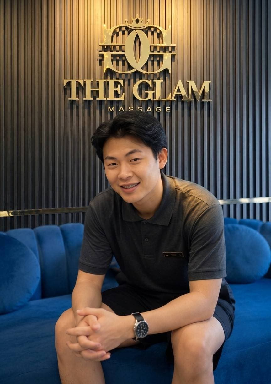 นักนวดมืออาชีพ ออฟ (AOF) - The Glam Massage เชียงใหม่